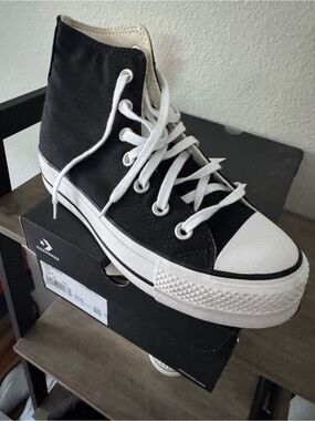 Converse High Top Platform Sneaker - Black & White